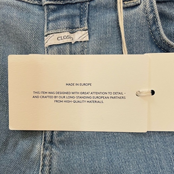 Closed Baker Slim Mid Rise Crop in Light Blue Wash Denim Jeans Women's Size 28 - Picture 10 of 14